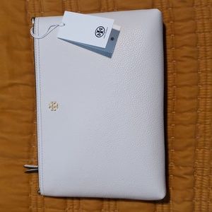 Brand New Tory Burch Blake swingpack crossbody